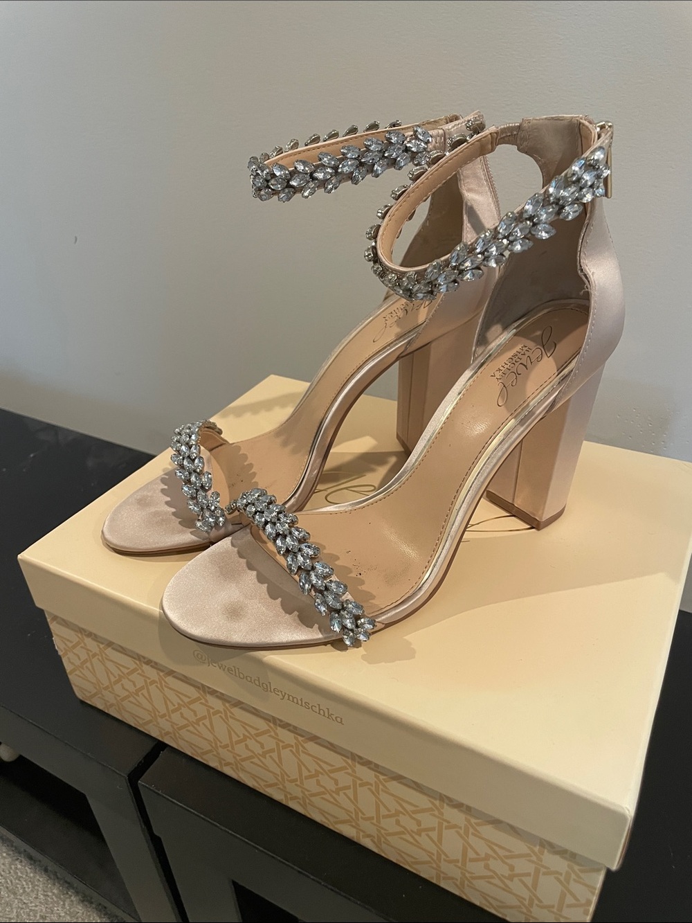 Jewel Badgley Mischka Crystal-Embellished Satin Block Heels - Blush